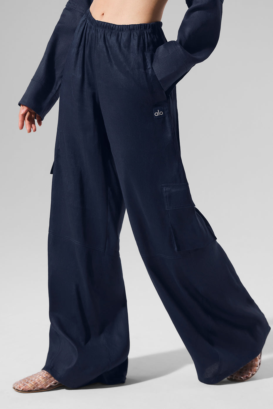 Linen Getaway Cargo Wide Leg Pant - Navy
