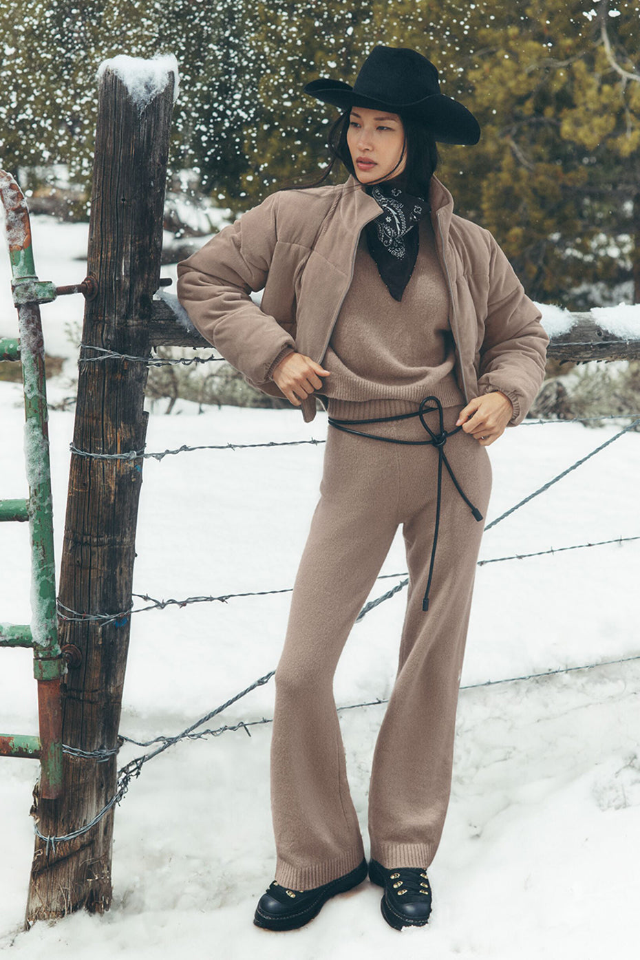 Wool Cashmere High-Waist New Class Wide Leg Pant - Chai Latte