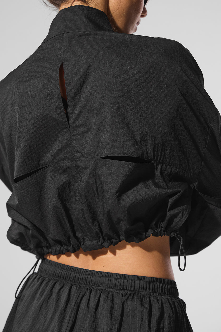 Cropped 1/4 Zip Aerial Pullover - Black